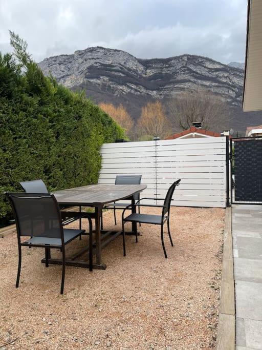 Grenoble Sud Varces Suite Privatisee Au Pied Des Montagnes Zewnętrze zdjęcie